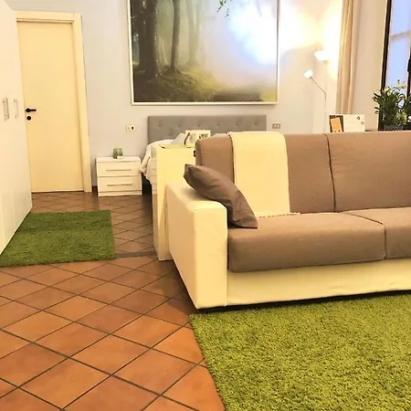 Large Studio Isola Apartman *